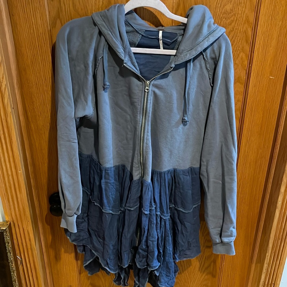 Free people sweatshirt